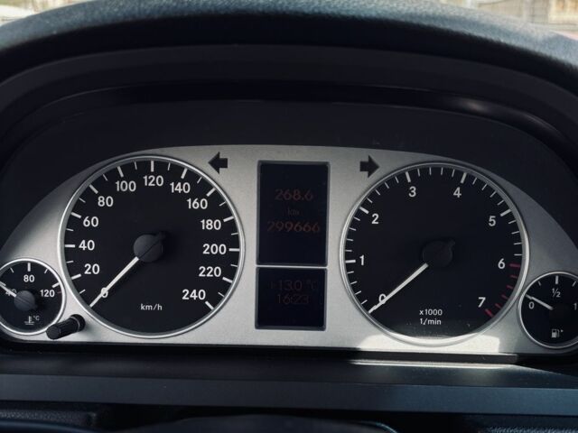 Серый Мерседес Б-класс, объемом двигателя 1.7 л и пробегом 299 тыс. км за 6699 $, фото 12 на Automoto.ua