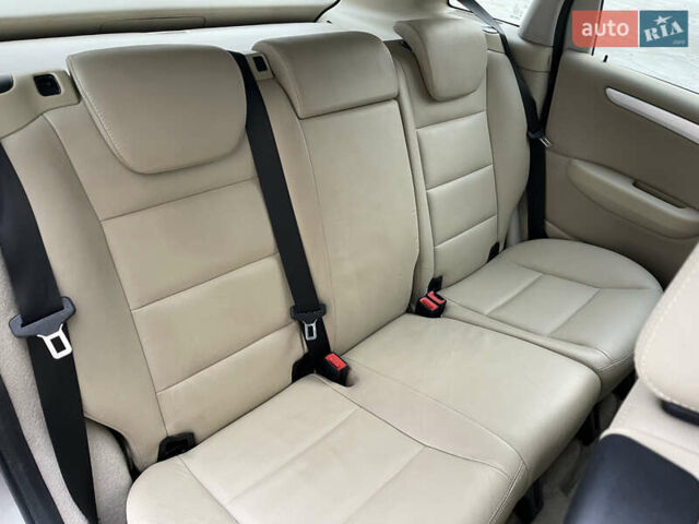 Сірий Мерседес Б-клас, об'ємом двигуна 2 л та пробігом 273 тис. км за 6900 $, фото 26 на Automoto.ua