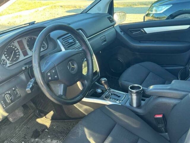 Серый Мерседес Б-класс, объемом двигателя 1.7 л и пробегом 206 тыс. км за 6300 $, фото 9 на Automoto.ua