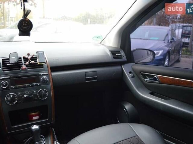 Серый Мерседес Б-класс, объемом двигателя 1.5 л и пробегом 163 тыс. км за 6800 $, фото 11 на Automoto.ua