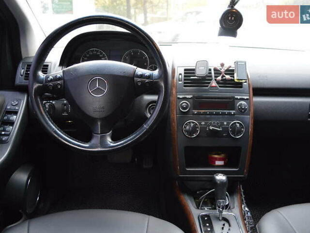 Серый Мерседес Б-класс, объемом двигателя 1.5 л и пробегом 163 тыс. км за 6800 $, фото 10 на Automoto.ua