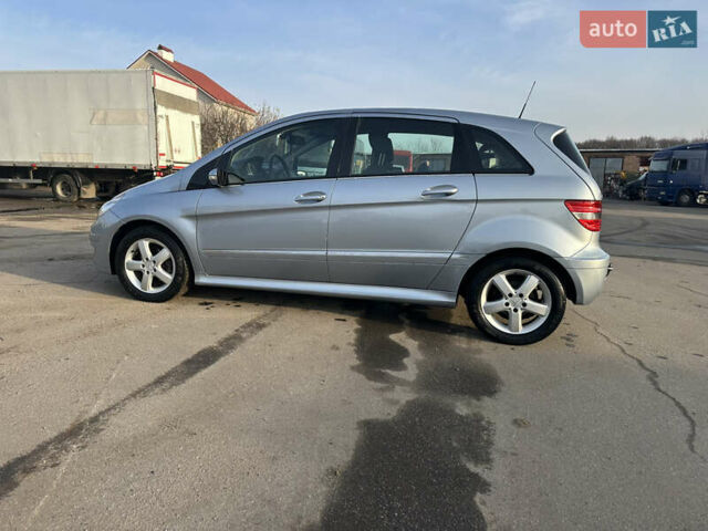 Серый Мерседес Б-класс, объемом двигателя 1.7 л и пробегом 252 тыс. км за 6800 $, фото 5 на Automoto.ua