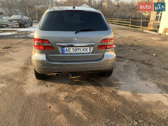 Сірий Мерседес Б-клас, об'ємом двигуна 1.99 л та пробігом 262 тис. км за 6200 $, фото 3 на Automoto.ua