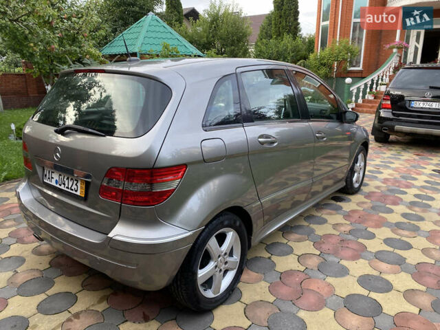 Сірий Мерседес Б-клас, об'ємом двигуна 2 л та пробігом 250 тис. км за 7200 $, фото 9 на Automoto.ua