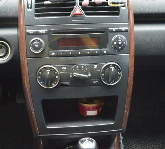 Серый Мерседес Б-класс, объемом двигателя 1.5 л и пробегом 163 тыс. км за 6800 $, фото 17 на Automoto.ua