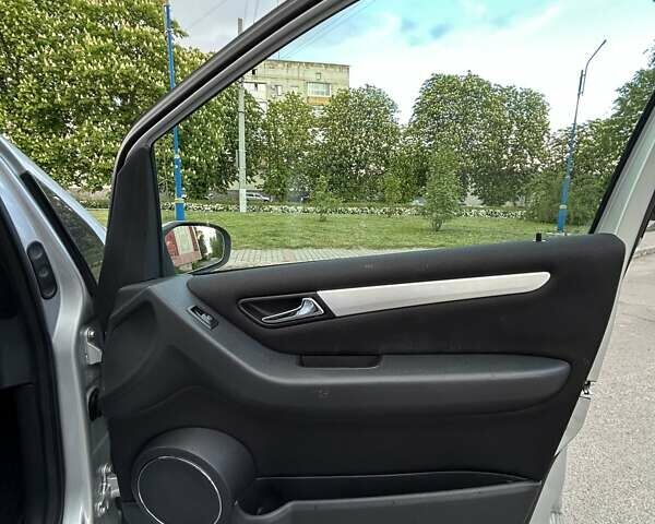 Серый Мерседес Б-класс, объемом двигателя 2.03 л и пробегом 234 тыс. км за 6550 $, фото 58 на Automoto.ua