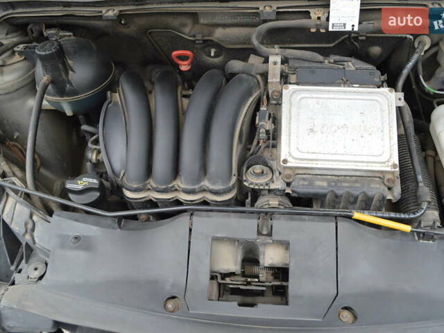 Серый Мерседес Б-класс, объемом двигателя 1.5 л и пробегом 163 тыс. км за 6800 $, фото 8 на Automoto.ua