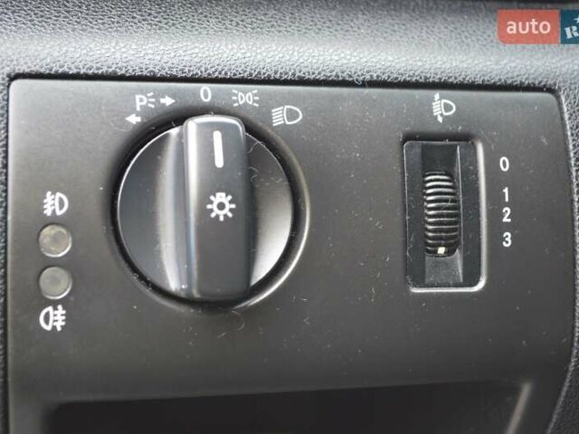 Серый Мерседес Б-класс, объемом двигателя 1.5 л и пробегом 163 тыс. км за 6800 $, фото 18 на Automoto.ua