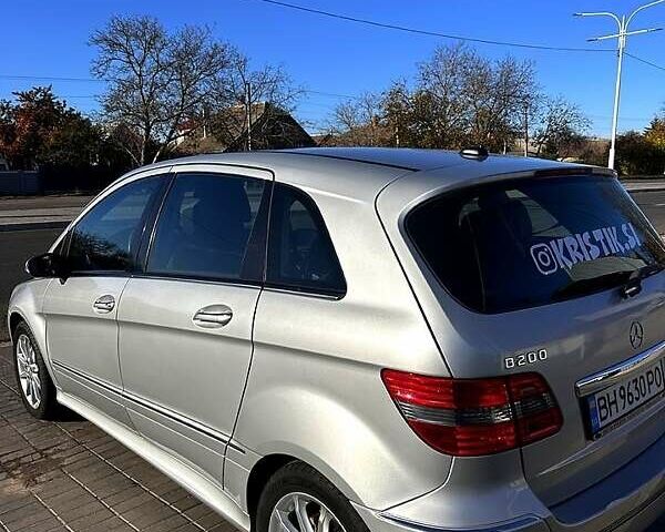 Серый Мерседес Б-класс, объемом двигателя 2 л и пробегом 210 тыс. км за 5500 $, фото 11 на Automoto.ua
