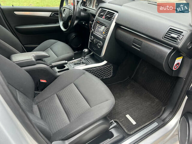 Сірий Мерседес Б-клас, об'ємом двигуна 2 л та пробігом 238 тис. км за 6700 $, фото 15 на Automoto.ua