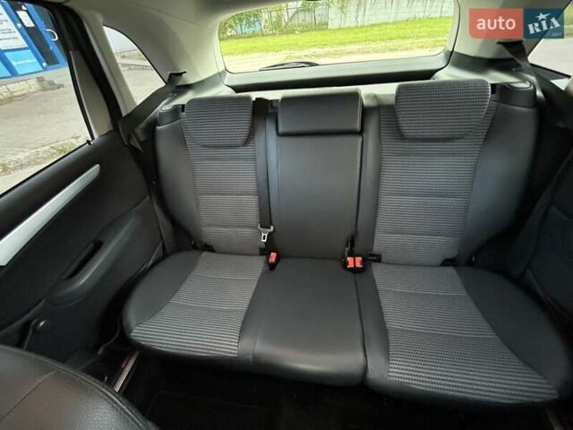 Серый Мерседес Б-класс, объемом двигателя 2.03 л и пробегом 234 тыс. км за 6550 $, фото 94 на Automoto.ua