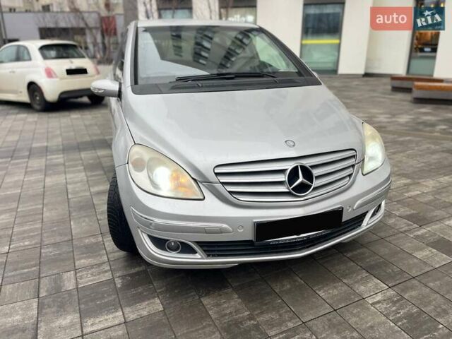 Сірий Мерседес Б-клас, об'ємом двигуна 2 л та пробігом 273 тис. км за 3800 $, фото 2 на Automoto.ua