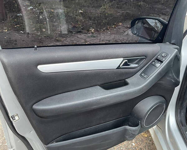 Серый Мерседес Б-класс, объемом двигателя 1.99 л и пробегом 288 тыс. км за 6200 $, фото 7 на Automoto.ua