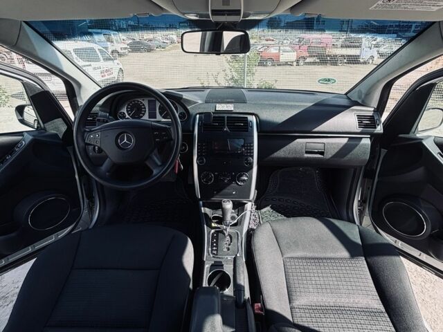 Серый Мерседес Б-класс, объемом двигателя 1.7 л и пробегом 299 тыс. км за 6699 $, фото 9 на Automoto.ua