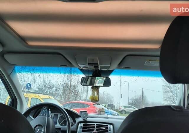 Серый Мерседес Б-класс, объемом двигателя 2 л и пробегом 289 тыс. км за 5700 $, фото 16 на Automoto.ua