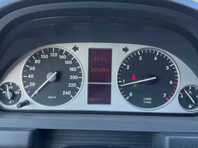 Серый Мерседес Б-класс, объемом двигателя 1.7 л и пробегом 206 тыс. км за 6300 $, фото 10 на Automoto.ua