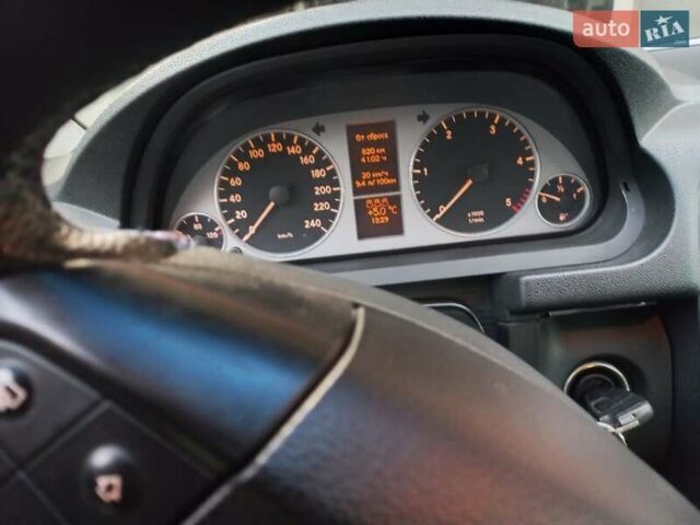 Серый Мерседес Б-класс, объемом двигателя 2 л и пробегом 250 тыс. км за 5400 $, фото 4 на Automoto.ua