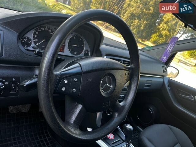 Сірий Мерседес Б-клас, об'ємом двигуна 2 л та пробігом 273 тис. км за 6150 $, фото 36 на Automoto.ua