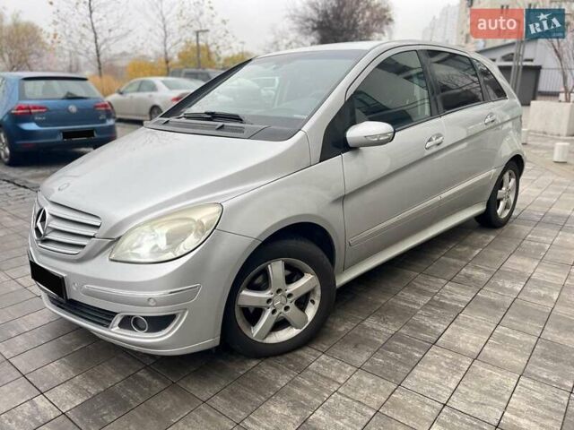 Сірий Мерседес Б-клас, об'ємом двигуна 2 л та пробігом 273 тис. км за 3800 $, фото 1 на Automoto.ua