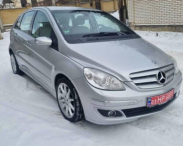 Серый Мерседес Б-класс, объемом двигателя 2 л и пробегом 220 тыс. км за 7200 $, фото 1 на Automoto.ua