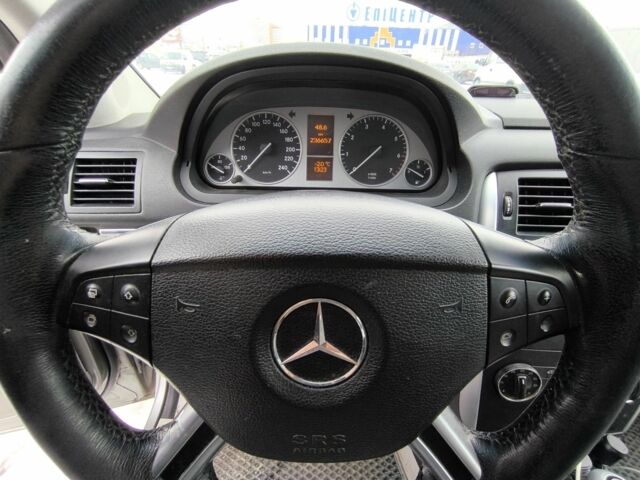 Серый Мерседес Б-класс, объемом двигателя 1.5 л и пробегом 236 тыс. км за 7500 $, фото 9 на Automoto.ua