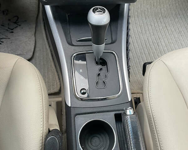 Сірий Мерседес Б-клас, об'ємом двигуна 2 л та пробігом 273 тис. км за 6900 $, фото 37 на Automoto.ua