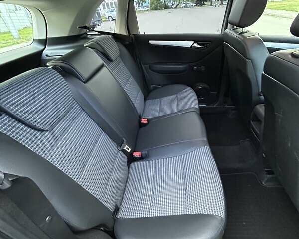 Серый Мерседес Б-класс, объемом двигателя 2.03 л и пробегом 234 тыс. км за 6550 $, фото 41 на Automoto.ua