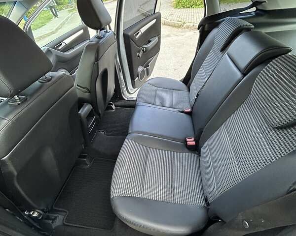 Серый Мерседес Б-класс, объемом двигателя 2.03 л и пробегом 234 тыс. км за 6550 $, фото 42 на Automoto.ua