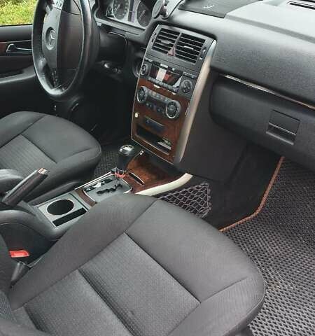 Серый Мерседес Б-класс, объемом двигателя 2 л и пробегом 289 тыс. км за 5700 $, фото 14 на Automoto.ua