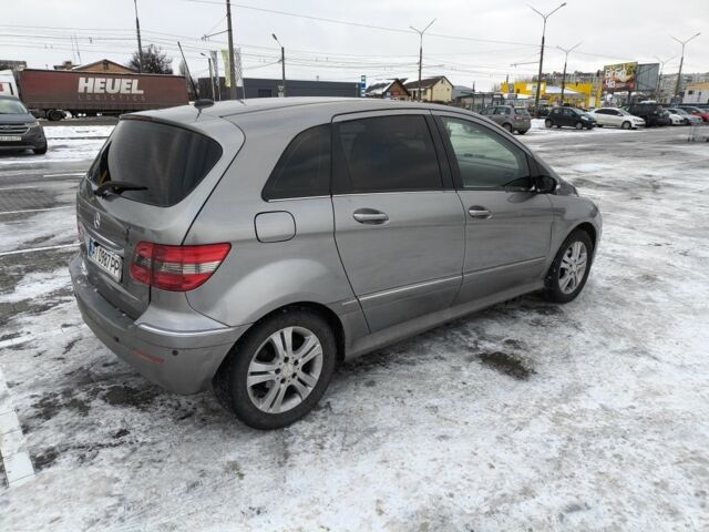 Серый Мерседес Б-класс, объемом двигателя 1.5 л и пробегом 236 тыс. км за 7500 $, фото 5 на Automoto.ua