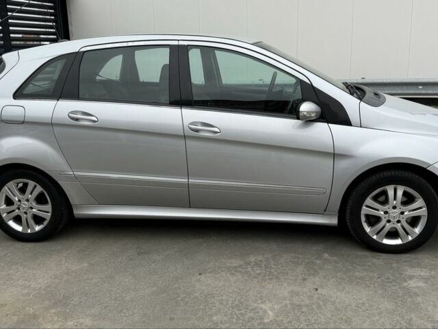 Серый Мерседес Б-класс, объемом двигателя 2 л и пробегом 360 тыс. км за 4950 $, фото 19 на Automoto.ua