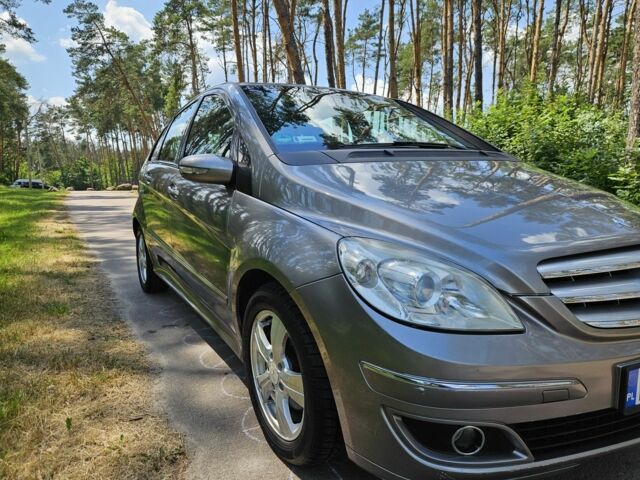 Сірий Мерседес Б-клас, об'ємом двигуна 2 л та пробігом 258 тис. км за 2690 $, фото 9 на Automoto.ua