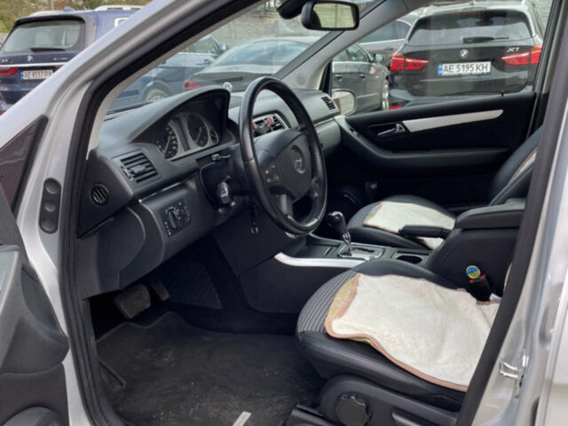 Сірий Мерседес Б-клас, об'ємом двигуна 2 л та пробігом 302 тис. км за 7500 $, фото 6 на Automoto.ua