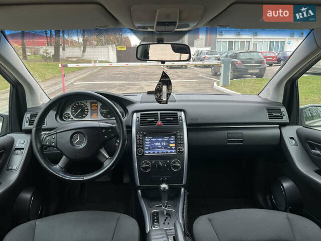 Сірий Мерседес Б-клас, об'ємом двигуна 2 л та пробігом 238 тис. км за 6700 $, фото 14 на Automoto.ua