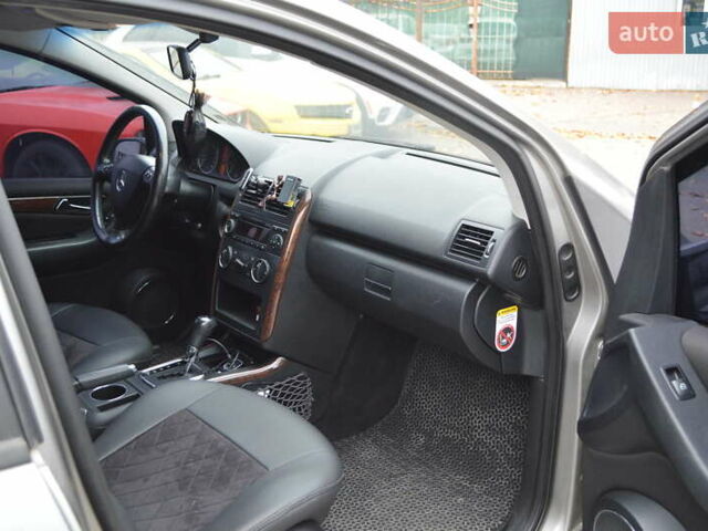 Серый Мерседес Б-класс, объемом двигателя 1.5 л и пробегом 163 тыс. км за 6800 $, фото 15 на Automoto.ua