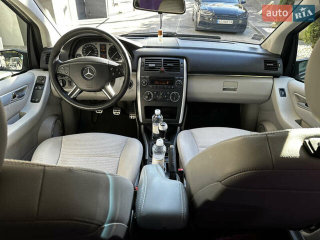 Серый Мерседес Б-класс, объемом двигателя 1.99 л и пробегом 315 тыс. км за 5300 $, фото 7 на Automoto.ua