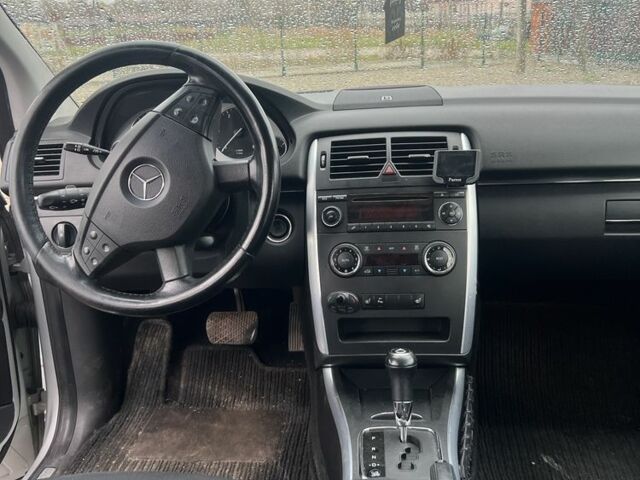 Мерседес Б-класс 2006 в Тлумаче на Automoto.ua Серый Мерседес Б-класс, объемом двигателя 2 л и пробегом 280 тыс. км за 4650 $, фото 7 на Automoto.ua