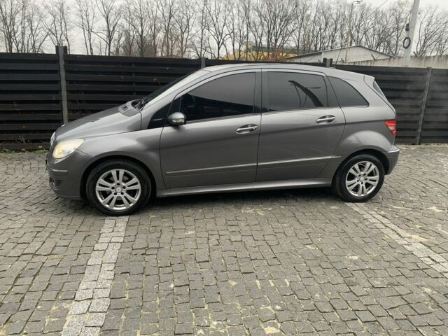 Сірий Мерседес Б-клас, об'ємом двигуна 1.7 л та пробігом 228 тис. км за 6500 $, фото 1 на Automoto.ua