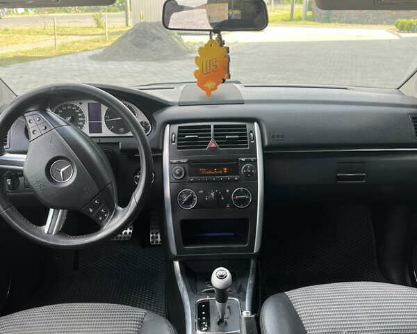 Серый Мерседес Б-класс, объемом двигателя 1.99 л и пробегом 220 тыс. км за 5900 $, фото 8 на Automoto.ua