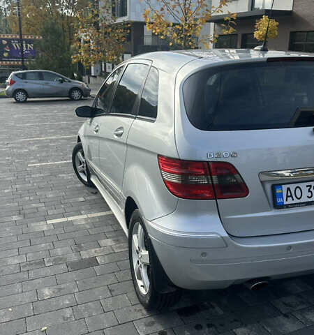 Серый Мерседес Б-класс, объемом двигателя 2 л и пробегом 273 тыс. км за 5500 $, фото 8 на Automoto.ua