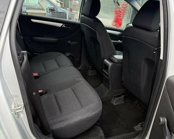 Серый Мерседес Б-класс, объемом двигателя 1.99 л и пробегом 247 тыс. км за 6500 $, фото 8 на Automoto.ua