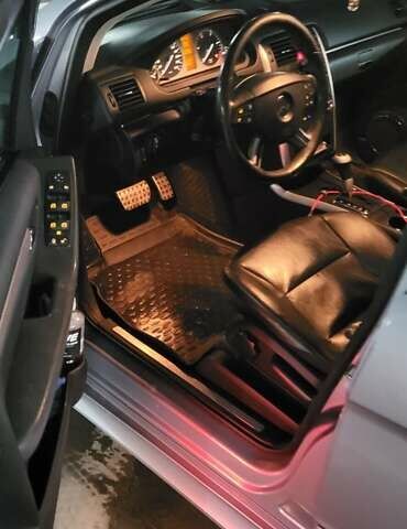 Серый Мерседес Б-класс, объемом двигателя 2 л и пробегом 215 тыс. км за 7000 $, фото 5 на Automoto.ua