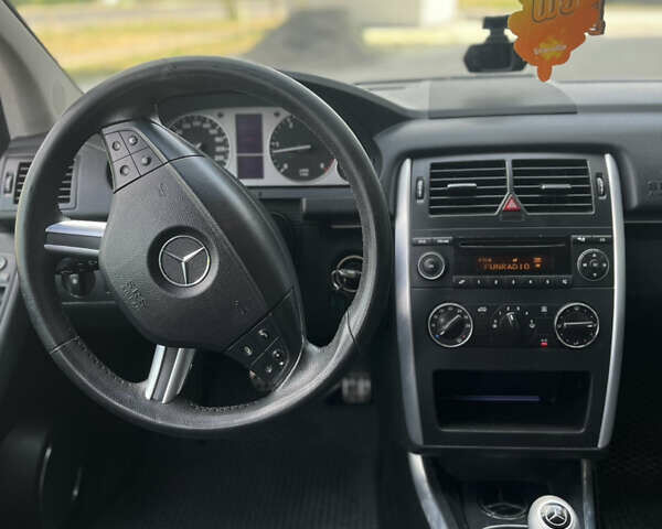 Сірий Мерседес Б-клас, об'ємом двигуна 1.99 л та пробігом 220 тис. км за 5900 $, фото 7 на Automoto.ua