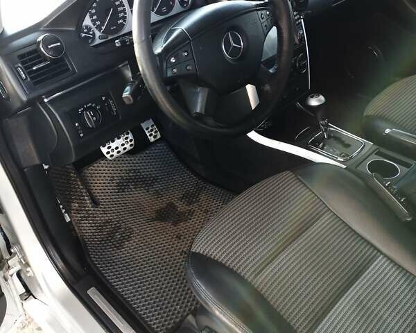 Серый Мерседес Б-класс, объемом двигателя 2 л и пробегом 245 тыс. км за 6700 $, фото 9 на Automoto.ua