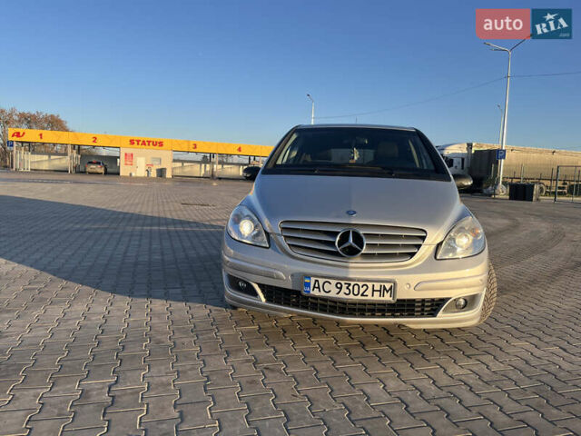 Серый Мерседес Б-класс, объемом двигателя 1.5 л и пробегом 224 тыс. км за 5999 $, фото 2 на Automoto.ua