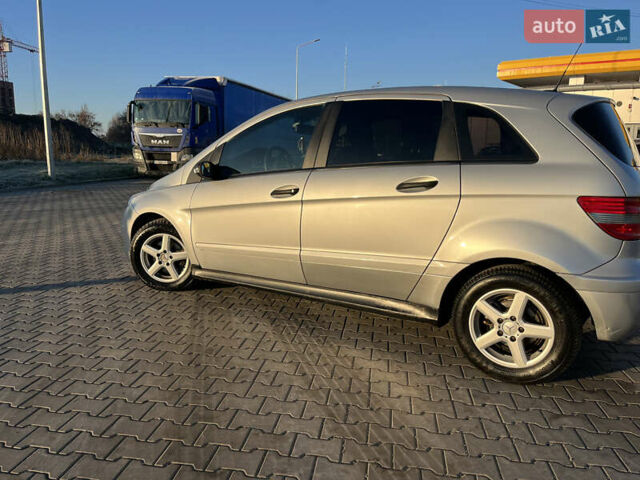 Серый Мерседес Б-класс, объемом двигателя 1.5 л и пробегом 224 тыс. км за 5999 $, фото 4 на Automoto.ua