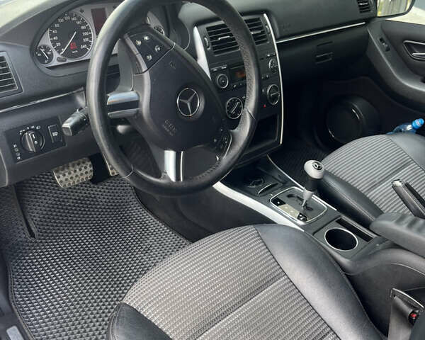 Сірий Мерседес Б-клас, об'ємом двигуна 1.99 л та пробігом 220 тис. км за 5900 $, фото 6 на Automoto.ua