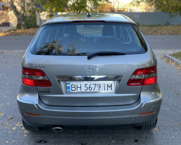 Серый Мерседес Б-класс, объемом двигателя 1.99 л и пробегом 197 тыс. км за 6500 $, фото 3 на Automoto.ua