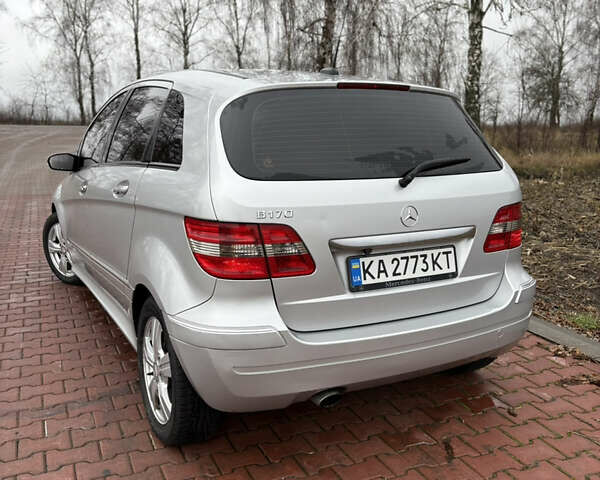Серый Мерседес Б-класс, объемом двигателя 1.7 л и пробегом 272 тыс. км за 5700 $, фото 4 на Automoto.ua