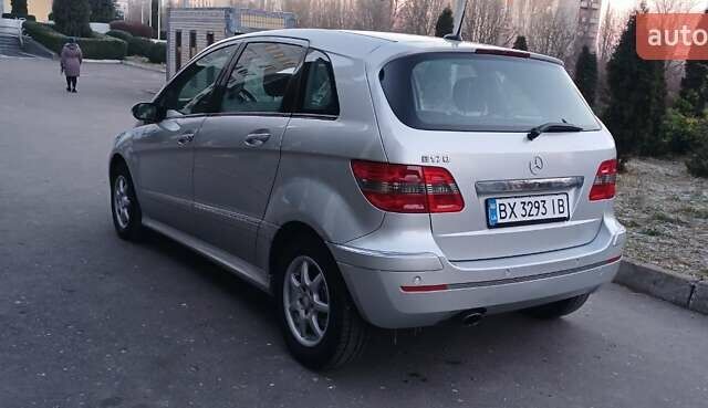 Серый Мерседес Б-класс, объемом двигателя 1.7 л и пробегом 201 тыс. км за 5000 $, фото 3 на Automoto.ua